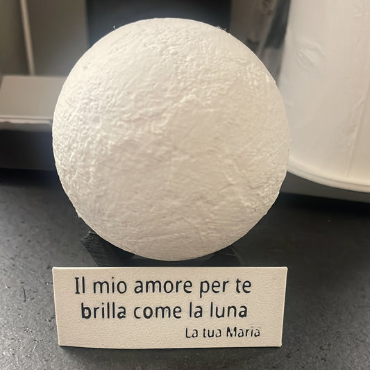 Luna Luminosa modello BASE con frase incisa personalizzata - Mappatura Reale